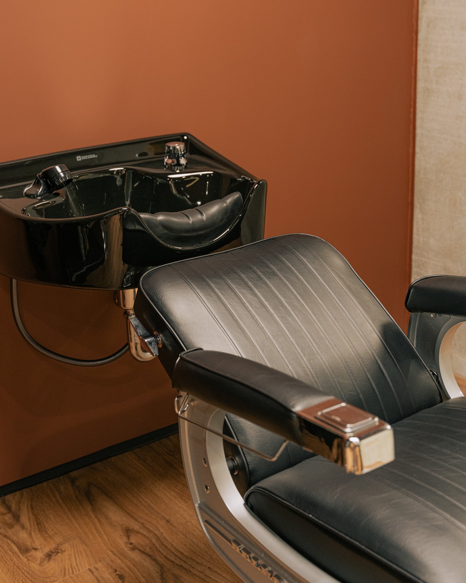 Majolica - Black shaving wash